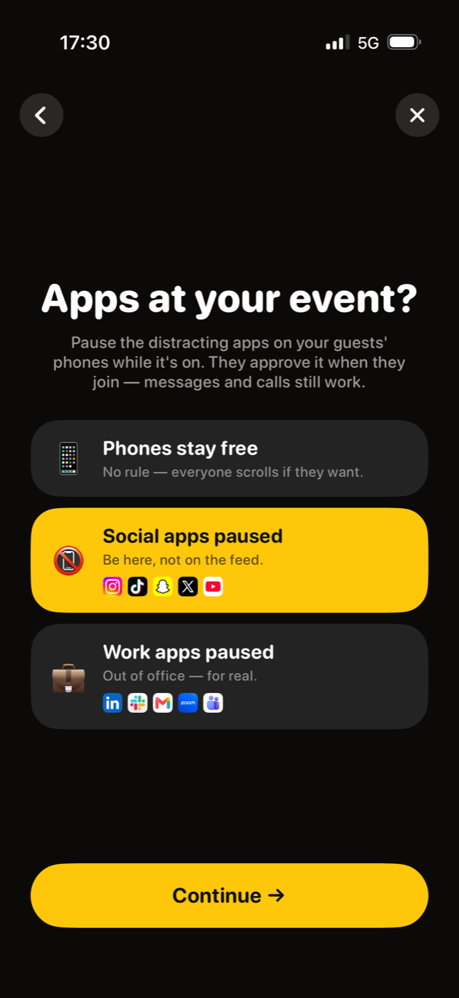 Cliché app pausing during events